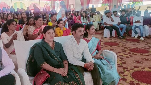 प्रथम एज्युकेशन फाउंडेशन, नासिक मध्ये निरामय केअर सेंटर चे संचालक डॉ. योगेश सदगीर व सौ हेमांगी सदगीर